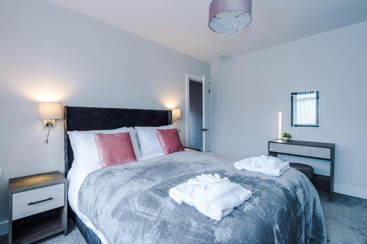 Sandileigh House By Yourstays - Luxurious 3 Bedroom House In Altrincham Extérieur photo