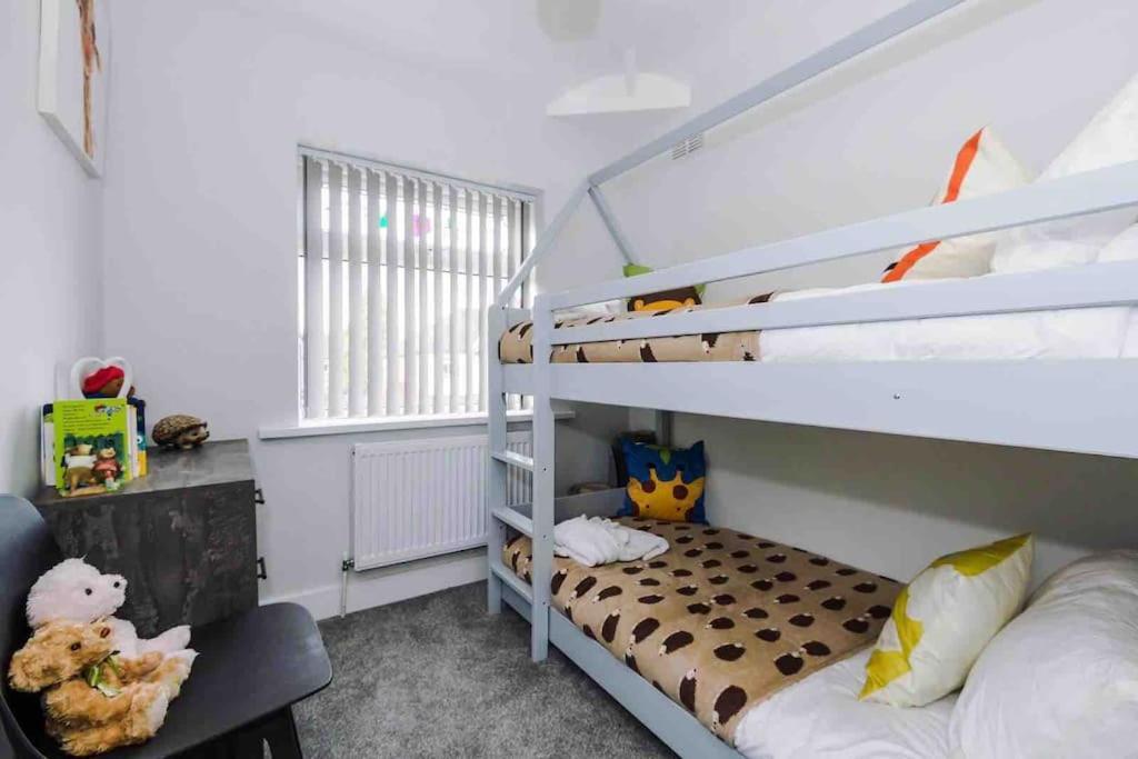 Sandileigh House By Yourstays - Luxurious 3 Bedroom House In Altrincham Extérieur photo