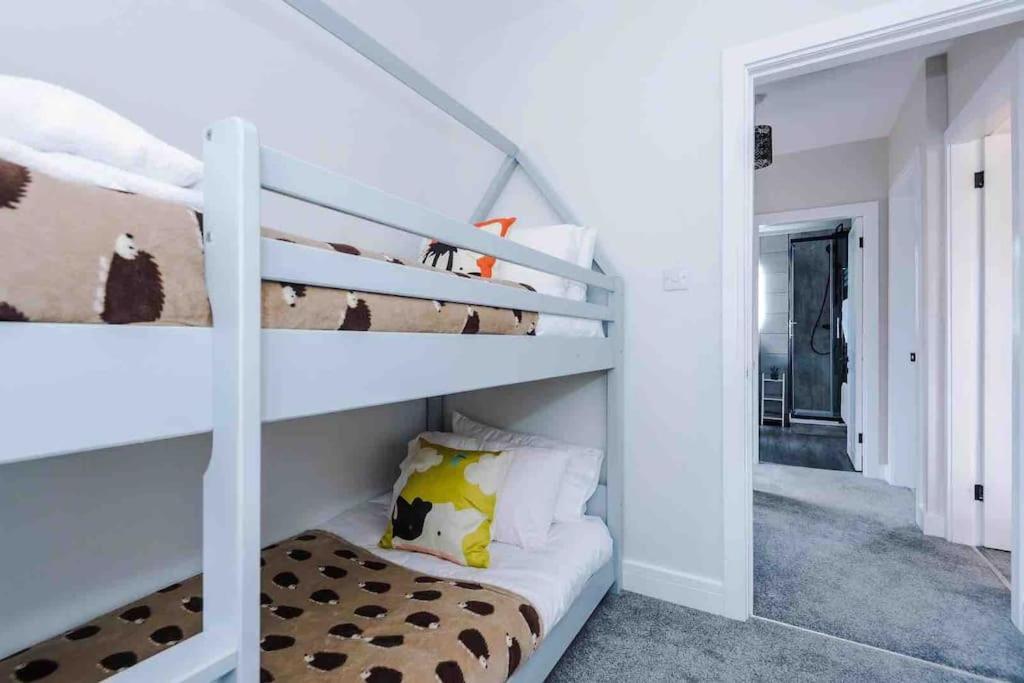 Sandileigh House By Yourstays - Luxurious 3 Bedroom House In Altrincham Extérieur photo