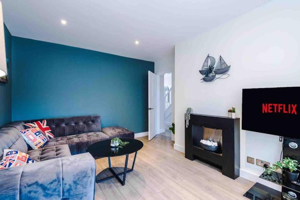 Sandileigh House By Yourstays - Luxurious 3 Bedroom House In Altrincham Extérieur photo