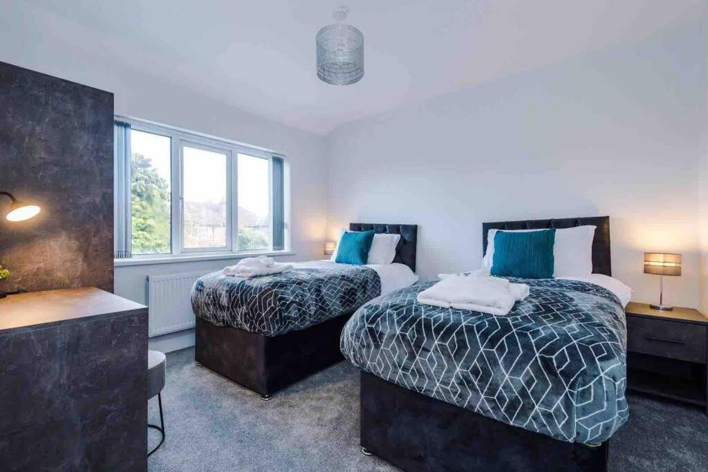 Sandileigh House By Yourstays - Luxurious 3 Bedroom House In Altrincham Extérieur photo