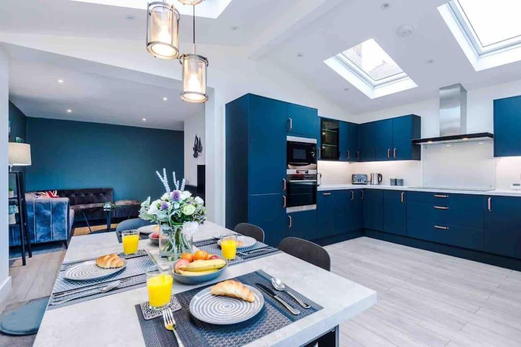 Sandileigh House By Yourstays - Luxurious 3 Bedroom House In Altrincham Extérieur photo