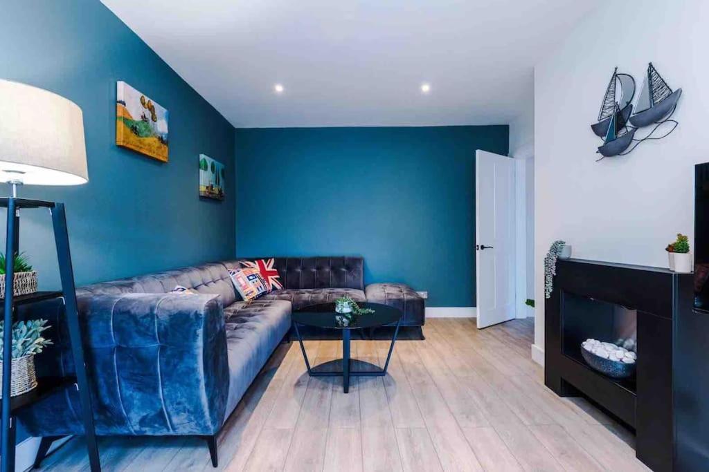 Sandileigh House By Yourstays - Luxurious 3 Bedroom House In Altrincham Extérieur photo