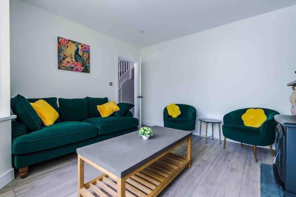 Sandileigh House By Yourstays - Luxurious 3 Bedroom House In Altrincham Extérieur photo