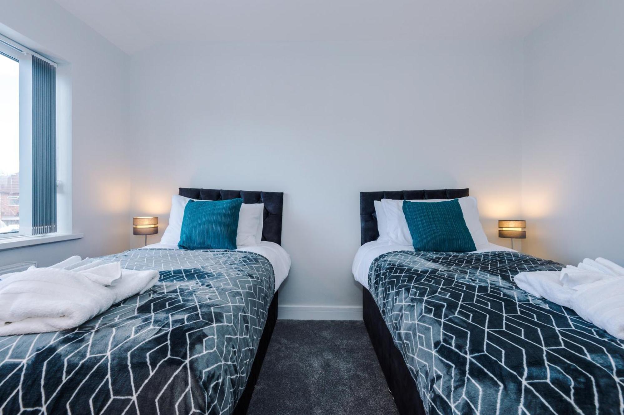 Sandileigh House By Yourstays - Luxurious 3 Bedroom House In Altrincham Extérieur photo